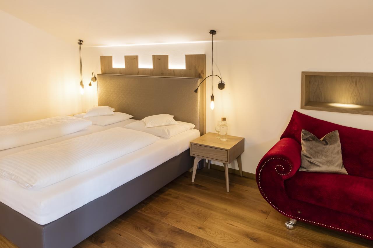 Hotel Schlosswirt Schenna Exteriör bild